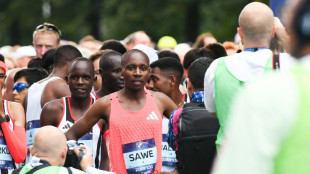 Im schw&uuml;len Berlin: Sawe verpasst Weltrekord - K&ouml;nigstein stark