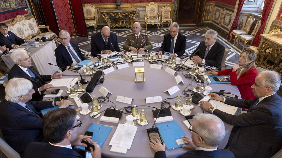 Consiglio supremo richiama articolo 11, Italia non partecipa a guerra