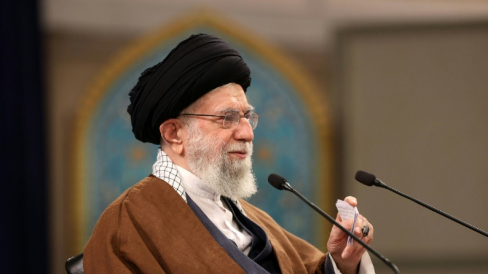 Jamenei considera "absurdo" pensar que Ir&aacute;n producir&aacute; una bomba at&oacute;mica