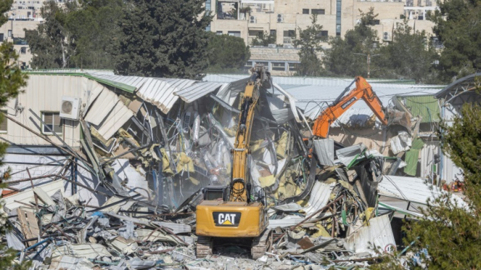 La UNRWA afirma que su sede de Jerusal&eacute;n Este, ya parcialmente demolida, se incendi&oacute;