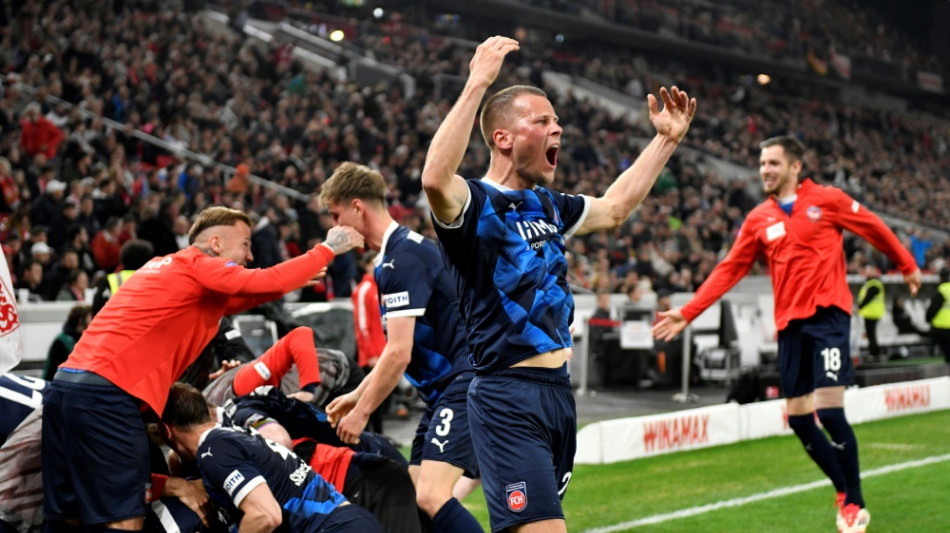 Schmidt nach Heidenheim-Coup: "Gehen nicht in die Kneipe"