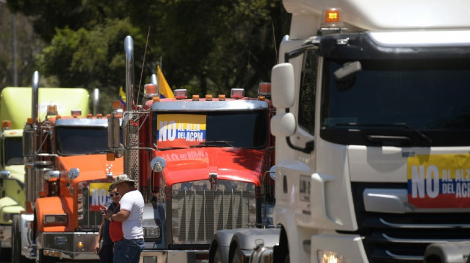 Protestos contra aumento do diesel bloqueiam dezenas de estradas na Col&ocirc;mbia