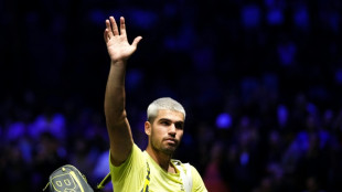 Eliminado de entrada en París, Alcaraz ya mira hacia las ATP Finals y la Copa Davis