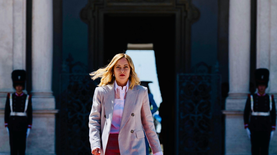 Meloni, errata transizione solo verso elettrico, aiuta Cina