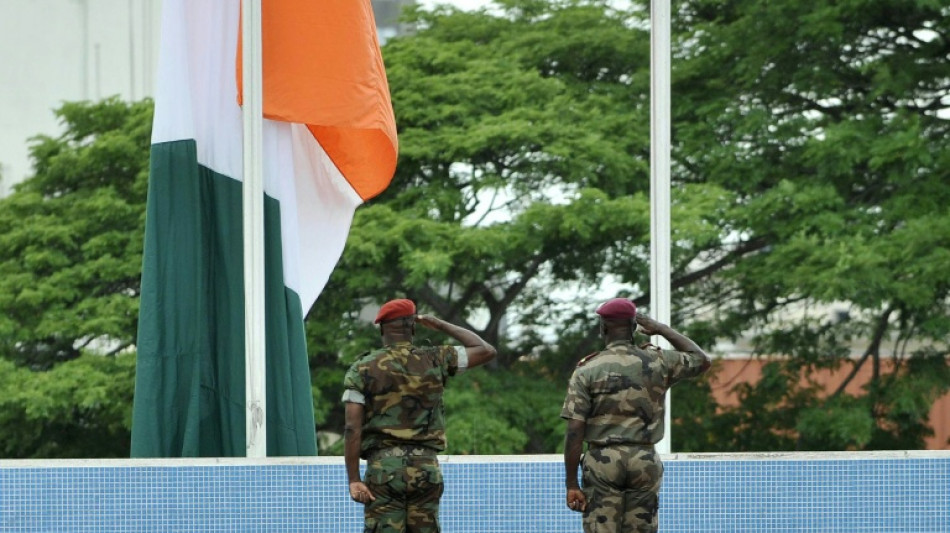 Un hipop&oacute;tamo vuelca una embarcaci&oacute;n en Costa de Marfil y hay 11 personas desaparecidas