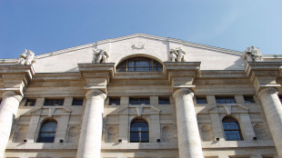 Borsa: Milano apre in positivo, Ftse Mib +0,09%