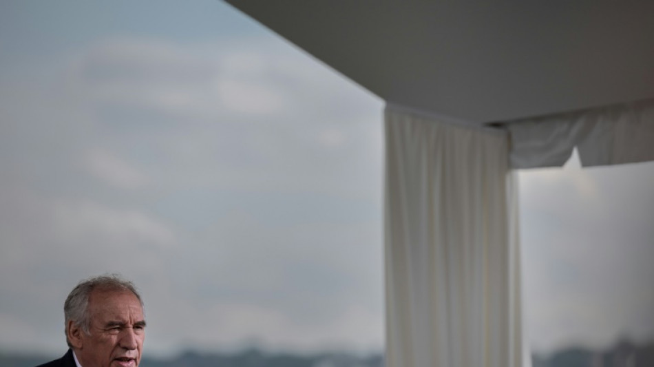 Violences &agrave; B&eacute;tharram: Bayrou face &agrave; ses contradicteurs