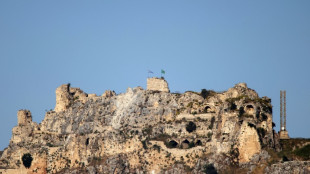 Israel toma fortaleza estrat&eacute;gica e amplia ofensiva no sul do L&iacute;bano