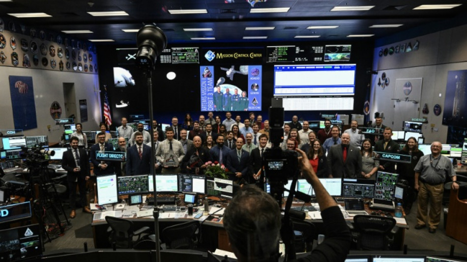 'Morale boost': NASA carries out Moon mission during tough year for science