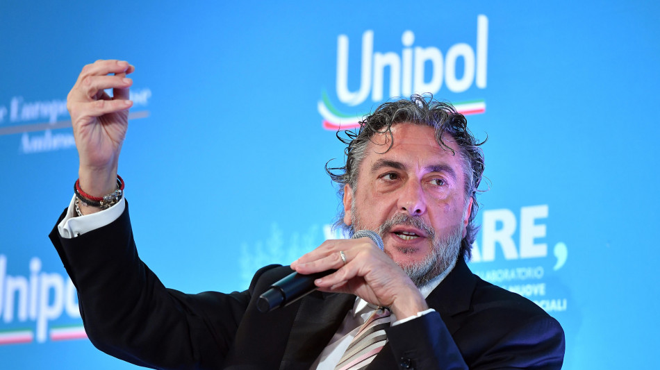 Unipol rilever&agrave; da Intesa 635 filiali da fondere con Bper