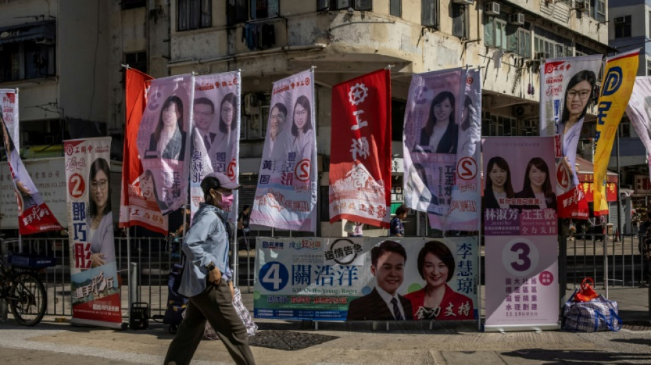 A Hong Kong, participation historiquement basse aux &eacute;lections locales sans opposition