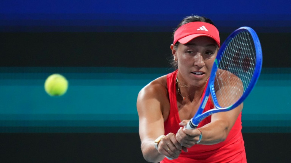 Pegula acaba com ressurrei&ccedil;&atilde;o de Raducanu e vai &agrave;s semis em Miami