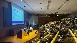 Intesa, 112 miliardi per ambiente e sociale, 30% nuovo credito