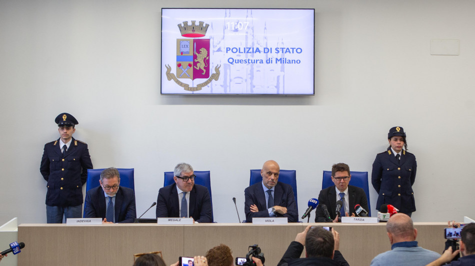 Altri due poliziotti indagati a Milano nell'indagine su Cinturrino