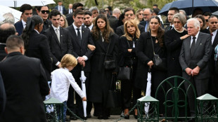 Colombia entierra al presidenciable asesinado sin Petro