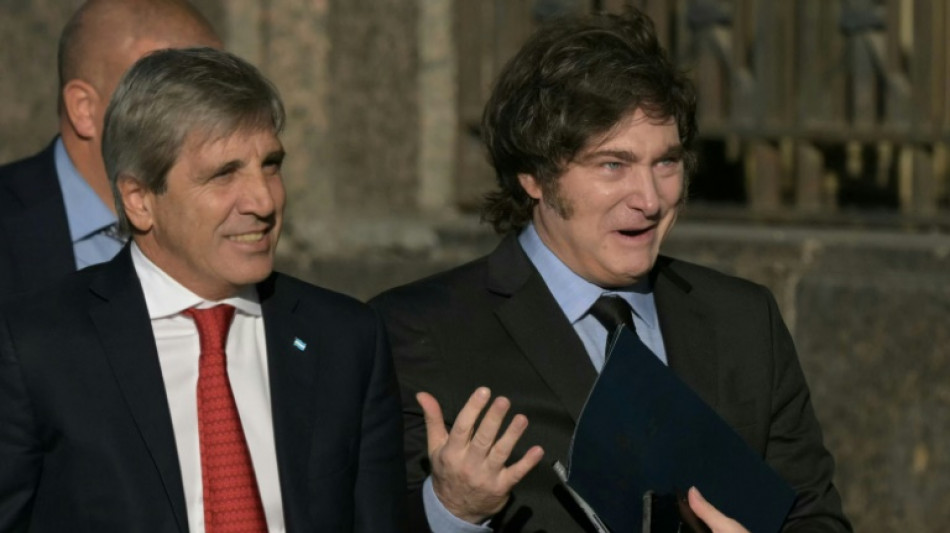 Argentina emitir&aacute; deuda adquirible en d&oacute;lares para cobrar en pesos