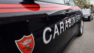 Rapina in banca con persone chiuse nel caveau, liberate dai Cc