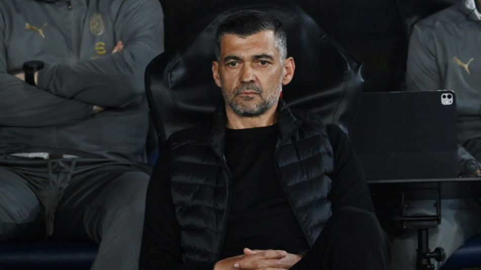 Milan anuncia sa&iacute;da do t&eacute;cnico S&eacute;rgio Concei&ccedil;&atilde;o