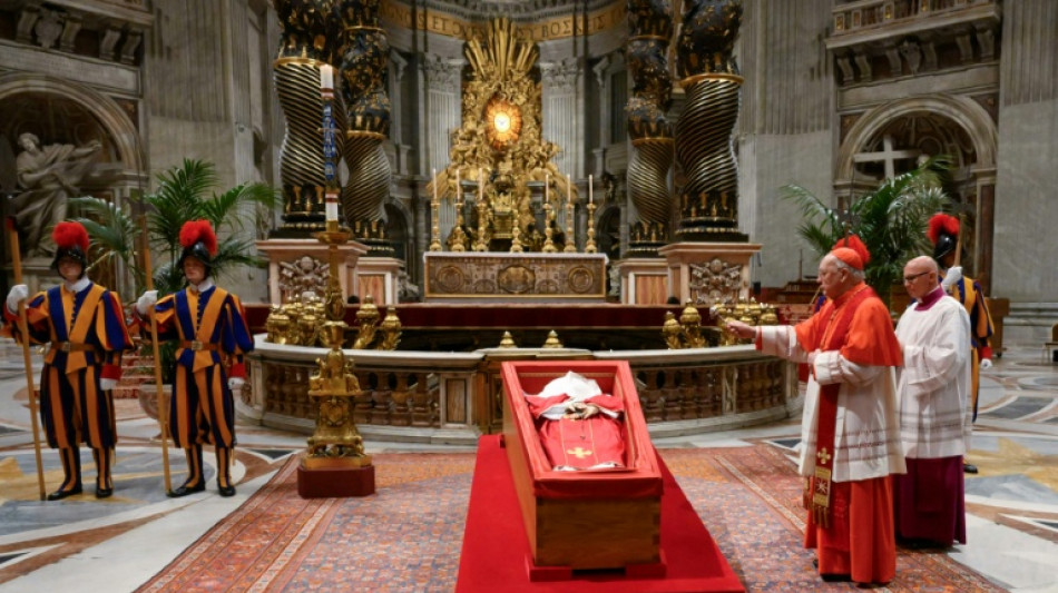 Funeral do papa Francisco come&ccedil;a na presen&ccedil;a de l&iacute;deres e milhares de pessoas