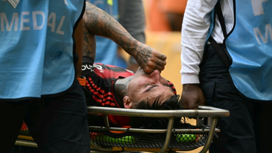 Flamengo confirma fratura no p&eacute; direito de Erick Pulgar