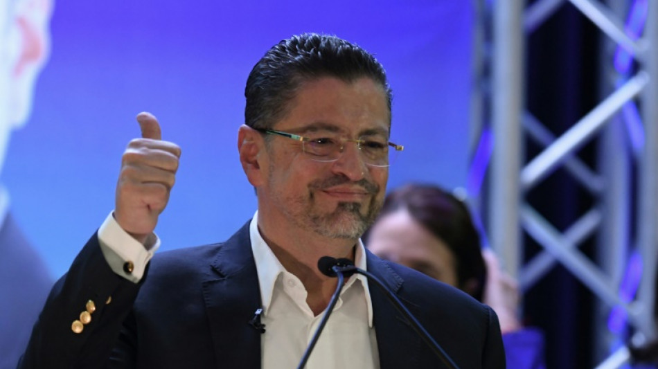 Rodrigo Chaves, del esc&aacute;ndalo por acoso a la presidencia de Costa Rica