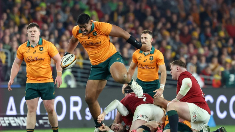 Rugby Australia relaxes 'redundant'  limit on foreign-based players
