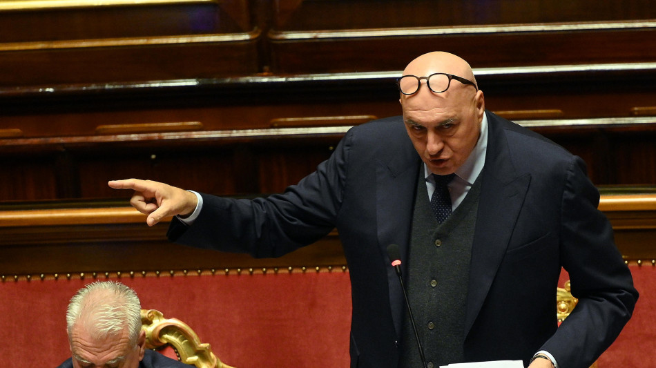 Crosetto, 'in Groenlandia coordini la Nato, serve unire e non spaccare'