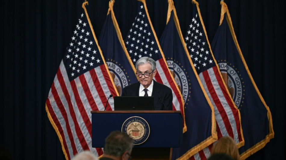 US Fed pauses rate cuts again and warns of inflation, unemployment risks