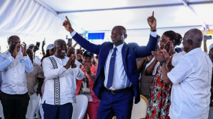 Le Gabon intr&ocirc;nise l'ancien g&eacute;n&eacute;ral putschiste Oligui Nguema