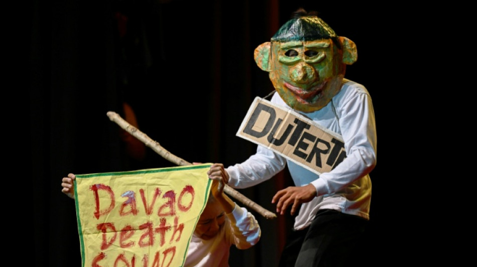 El expresidente de Filipinas elabor&oacute; "listas de personas a abatir", afirma un fiscal de la CPI