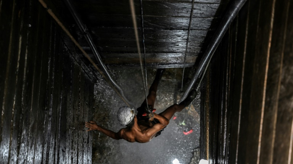 Les puits clandestins prolif&egrave;rent dans un eden minier d'Amazonie