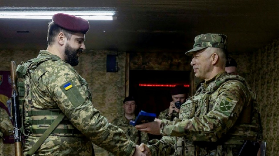 El jefe del ej&eacute;rcito ucraniano ordena acelerar la construcci&oacute;n de fortificaciones cerca de Sumi