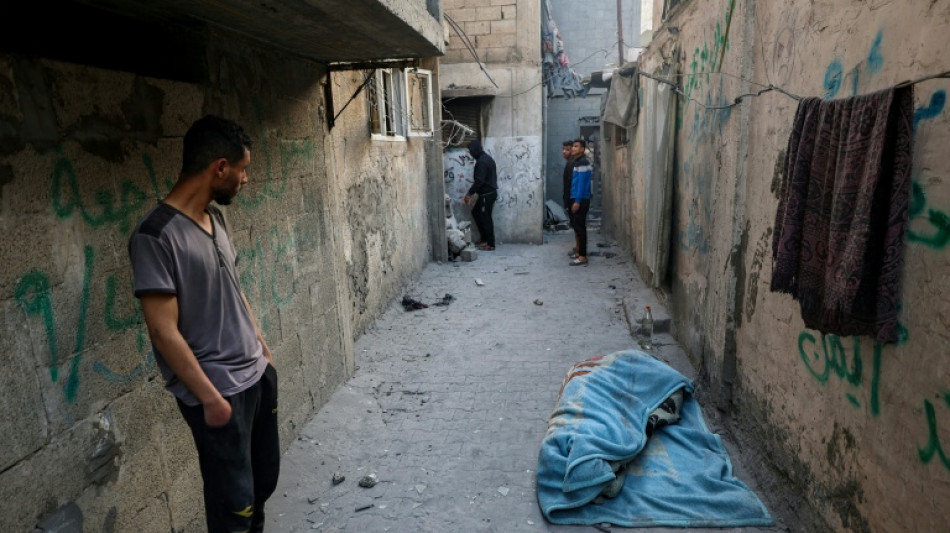 Al menos 29 muertos en bombardeos israel&iacute;es en Gaza, seg&uacute;n Defensa Civil