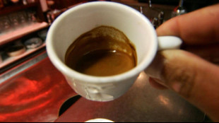 Un caff&egrave; contro la demenza, rischio ridotto per chi lo beve