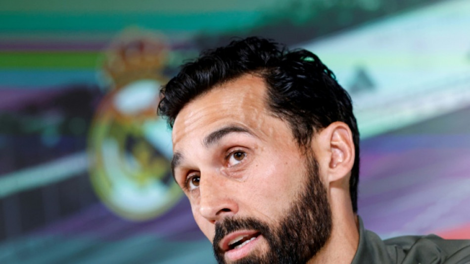 Real Madrid anuncia sa&iacute;da de &Aacute;lvaro Arbeloa