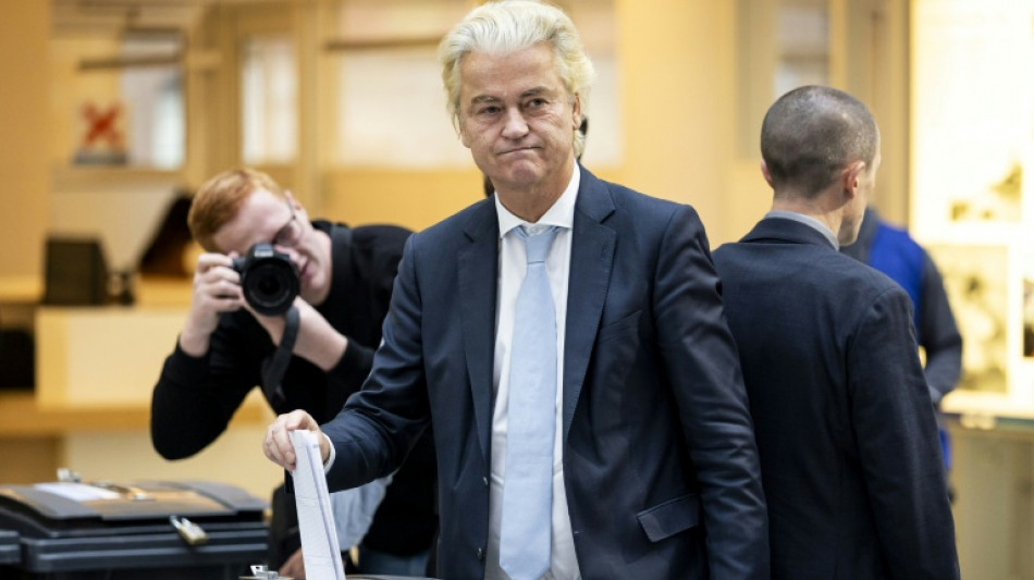 Centristas e extrema direita praticamente empatados nas eleições legislativas dos Países Baixos