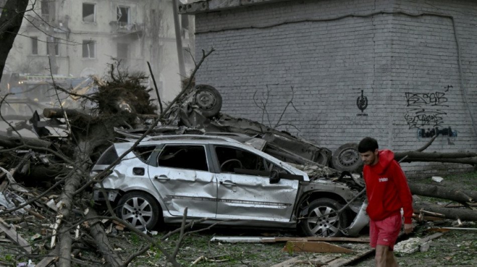 Zelensky encurta viagem &agrave; &Aacute;frica do Sul ap&oacute;s bombardeio russo na capital da Ucr&acirc;nia