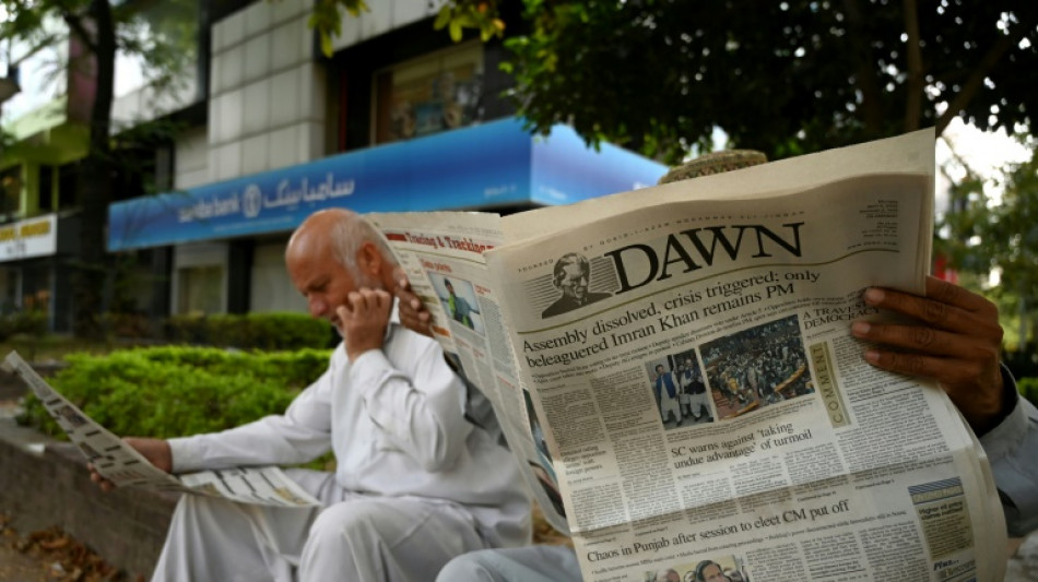 El Tribunal Supremo de Pakist&aacute;n examina argumentos sobre la crisis constitucional