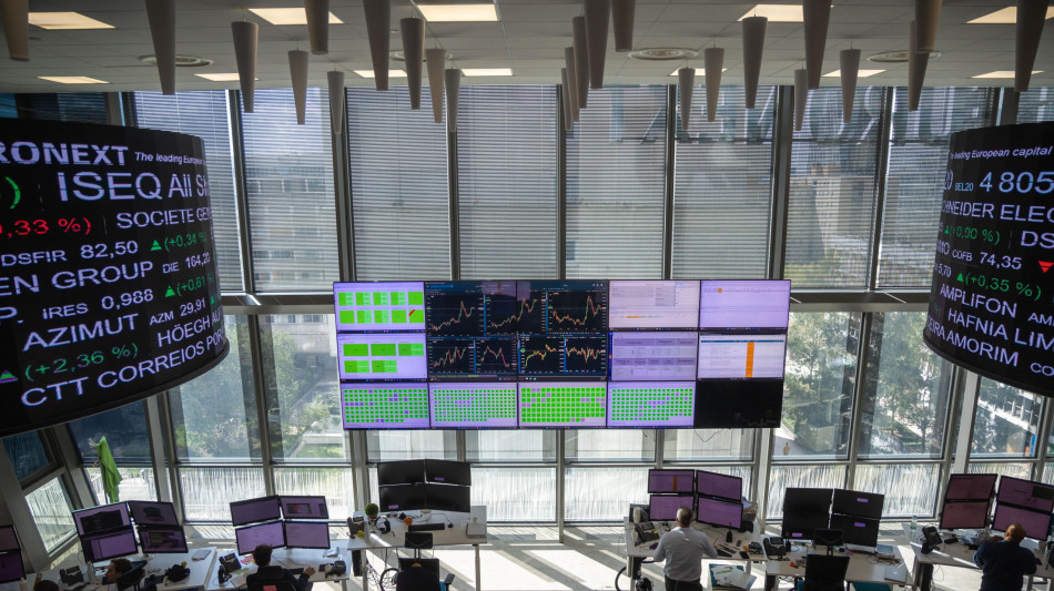 Borsa: Europa in ordine sparso, future Usa in rosso, Milano -1,9%
