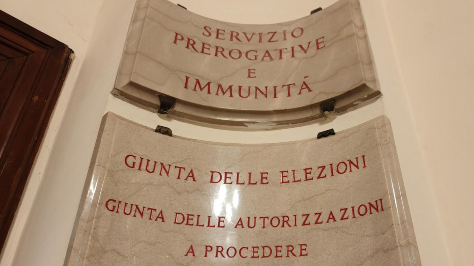 Dori, non possiamo accedere a chat Delmastro, ma restiamo in Giunta