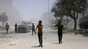 La Defensa Civil de Gaza anuncia 14 muertos en un bombardeo israel&iacute; en Jabaliya