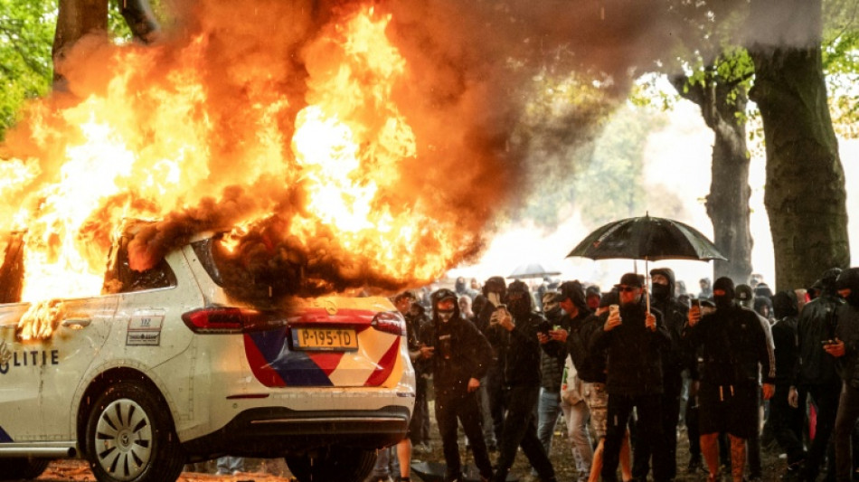 Zusammenst&ouml;&szlig;e bei Protesten gegen Einwanderung in den Niederlanden