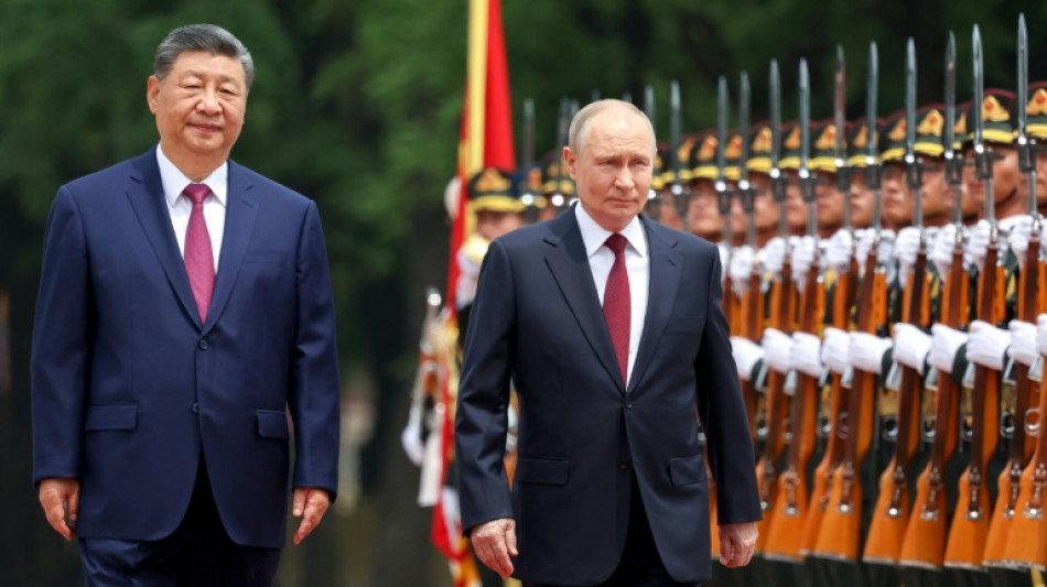 Xi e Putin ratificam rela&ccedil;&atilde;o 'inabal&aacute;vel' &agrave; prova de turbul&ecirc;ncias mundiais