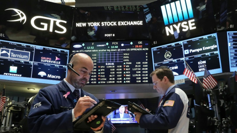 Wall Street cierra en fuerte ca&iacute;da antes de la Fed