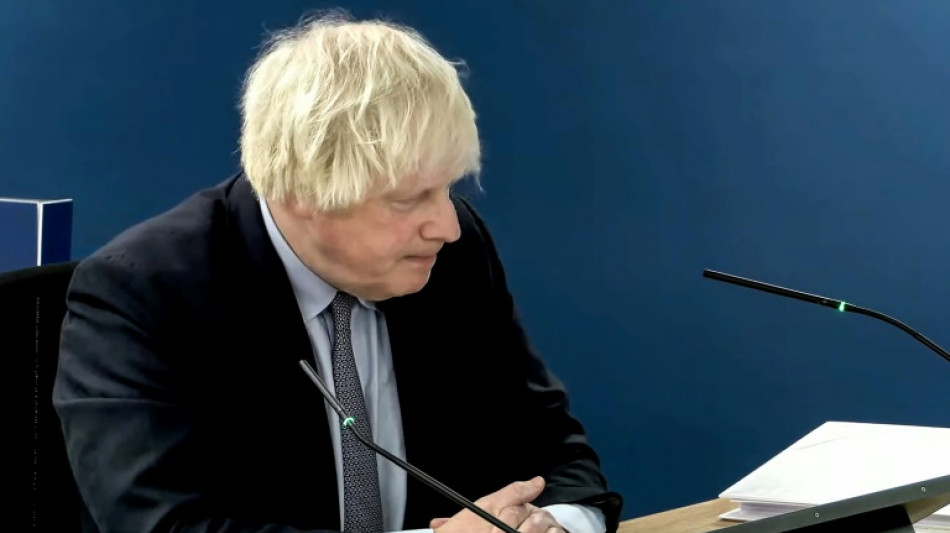 Enqu&ecirc;te publique sur le Covid: Boris Johnson pr&eacute;sente ses excuses aux familles des victimes