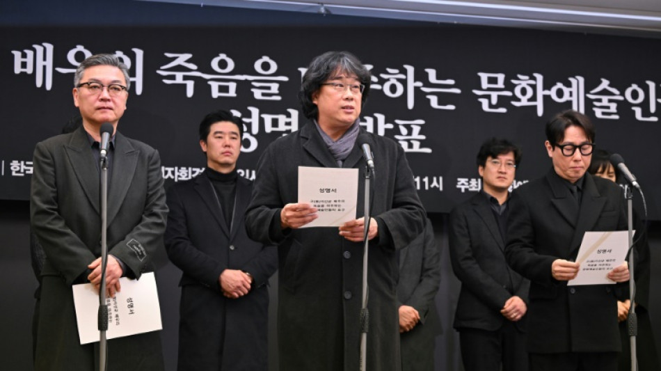 El director de "Par&aacute;sitos" pide que se investigue a la polic&iacute;a y a los medios a ra&iacute;z de la muerte del actor Lee Sun-kyun