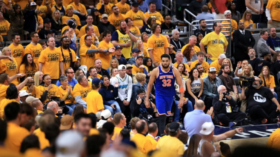 Towns leads Knicks to comeback win at Indiana