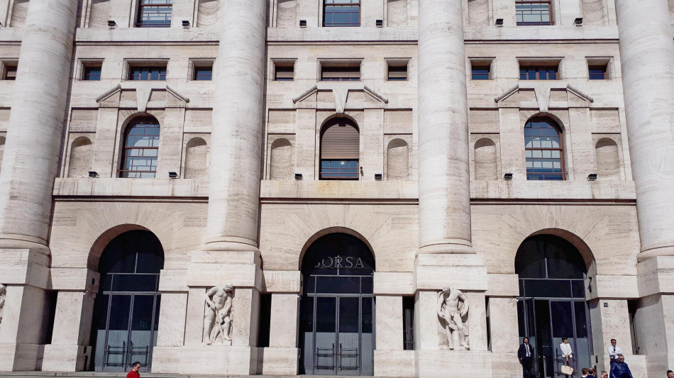 Borsa: Milano chiude a +1,4%, balzo di Stellantis, Stm e Iveco