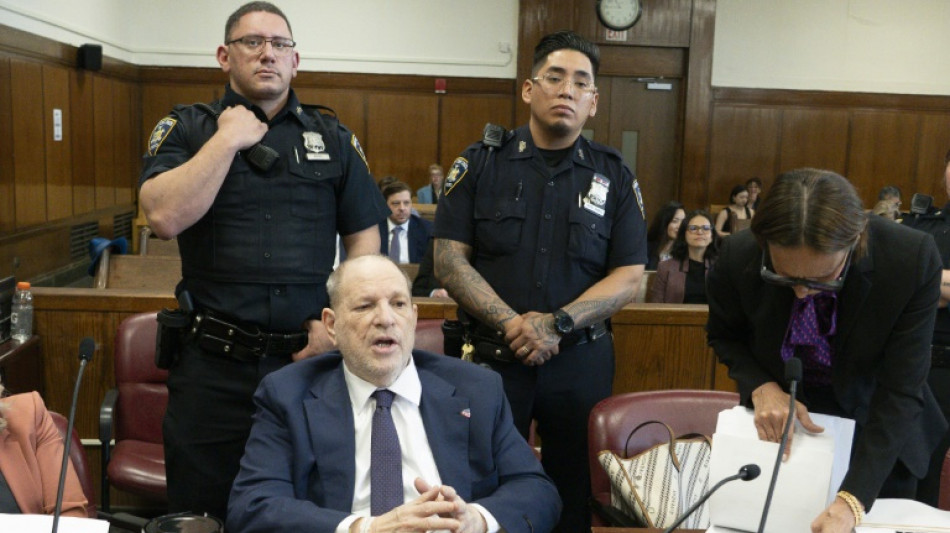 Defesa de Weinstein tenta desacreditar uma de suas acusadoras nos EUA