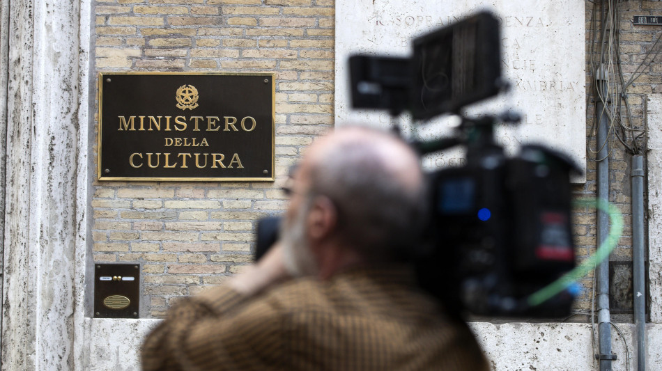 Amoroso, niente fondi neppure a mio film sui confinati omosessuali durante il fascismo